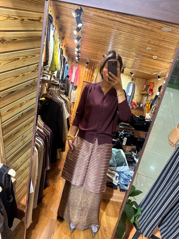 图片同款藏装上的毛衣5566