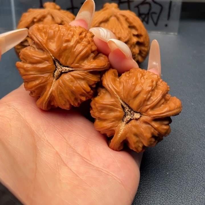 清***醉文玩核桃吊坠白狮子