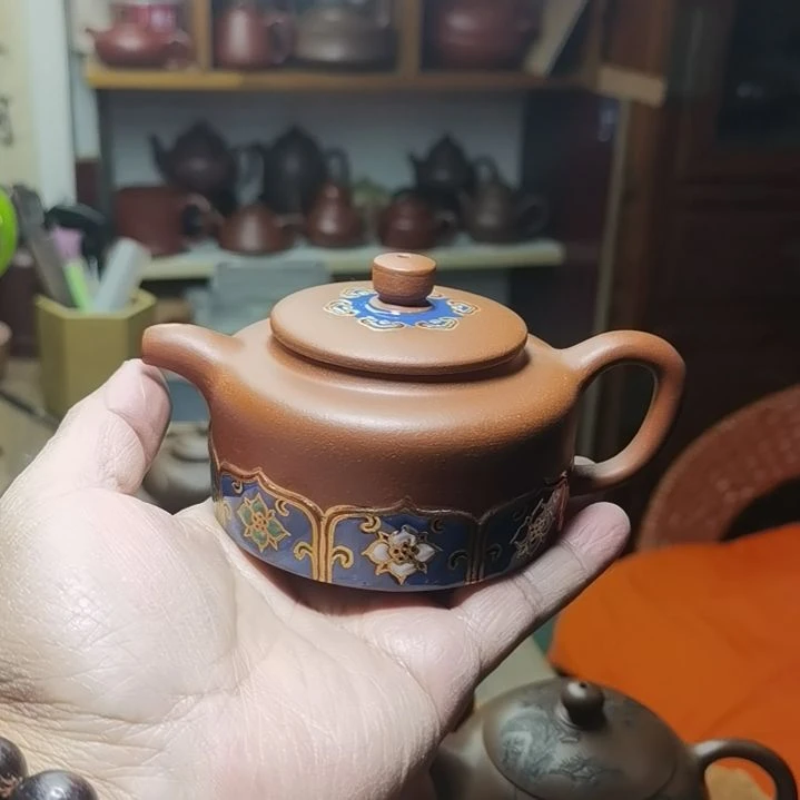 紫砂茶壶志*朱泥点彩，莲韵壶，200㏄容量