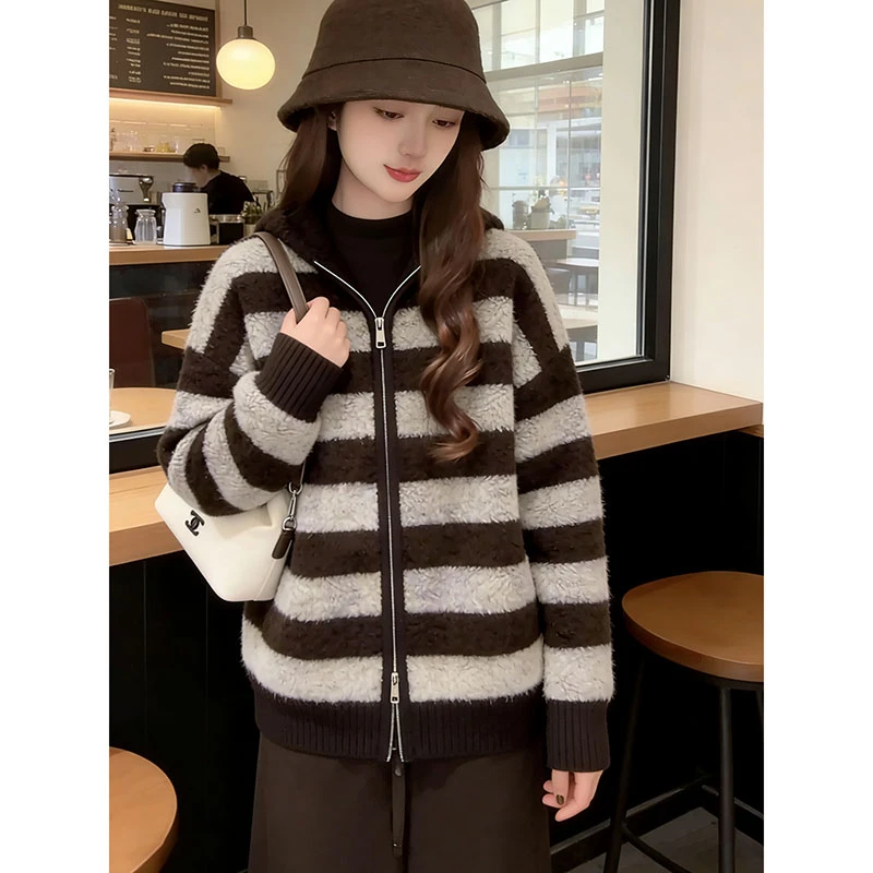 秋冬新款复古慵懒风宽松显瘦双头拉链连帽口袋条纹长袖毛衣外套女