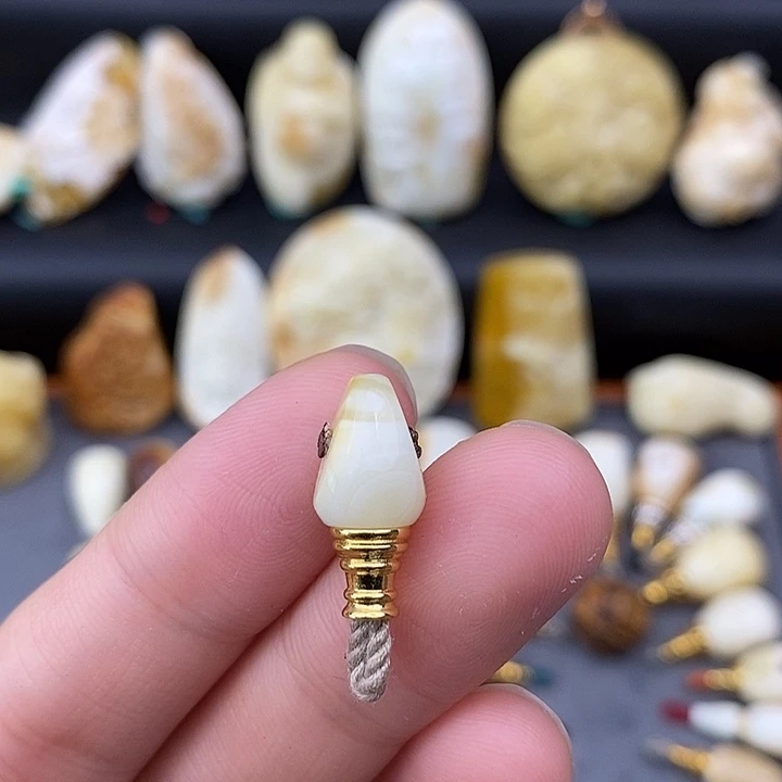 裸石琥珀未镶嵌8三通b909