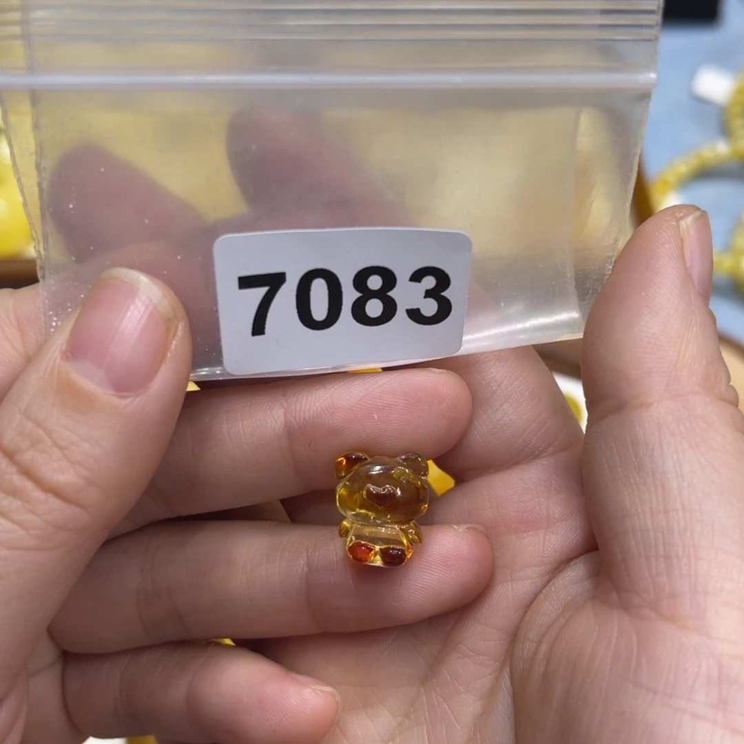 琥珀珠宝奇石未镶嵌