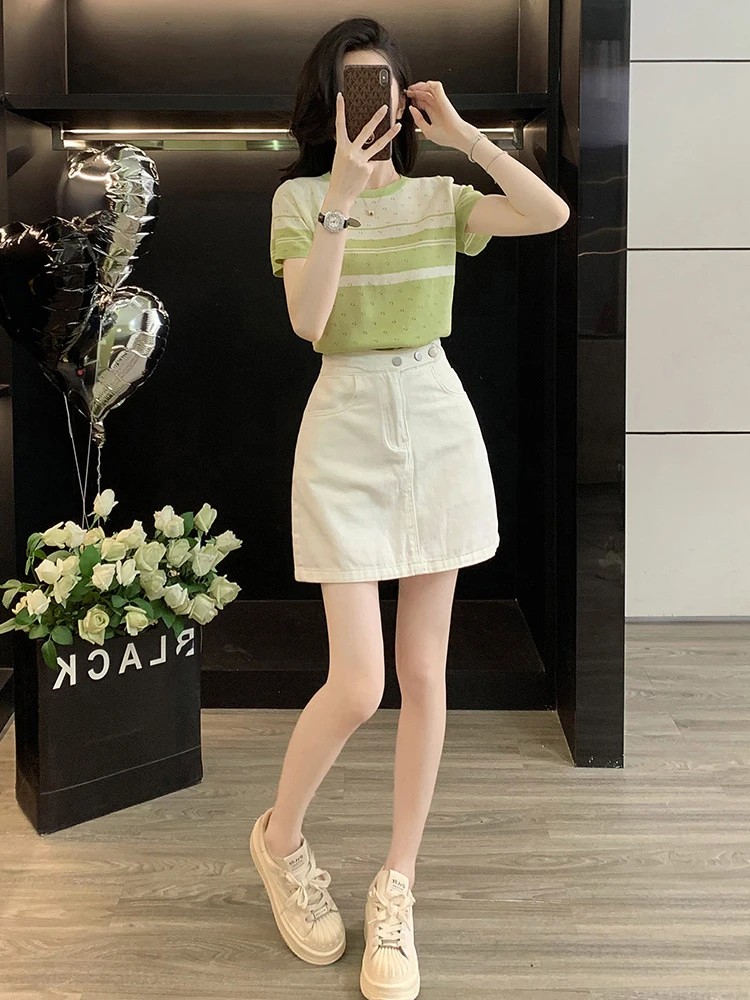 时尚套装女夏新爆款减龄显瘦条纹针织短袖上衣白色牛仔裙子两件套