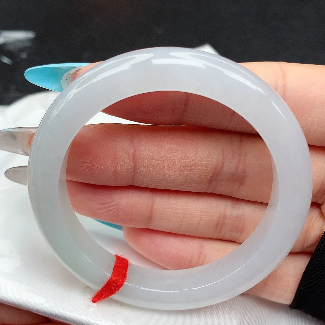 翡翠手镯未镶嵌翡翠50.9白月光之前