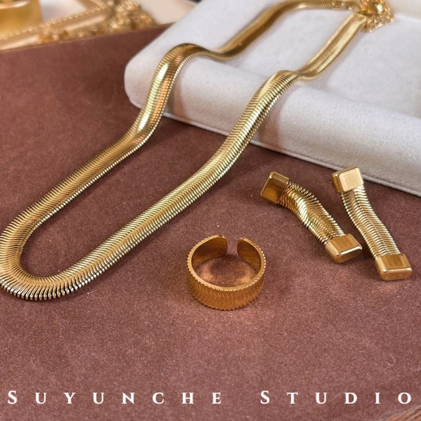 钛钢项链 SuyuncheA114时尚新款蛇骨链别致三件套
