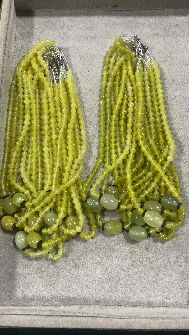 天然岫玉黄金玉妈妈链多样性发货其中之一（默认有瑕，介意勿拍）