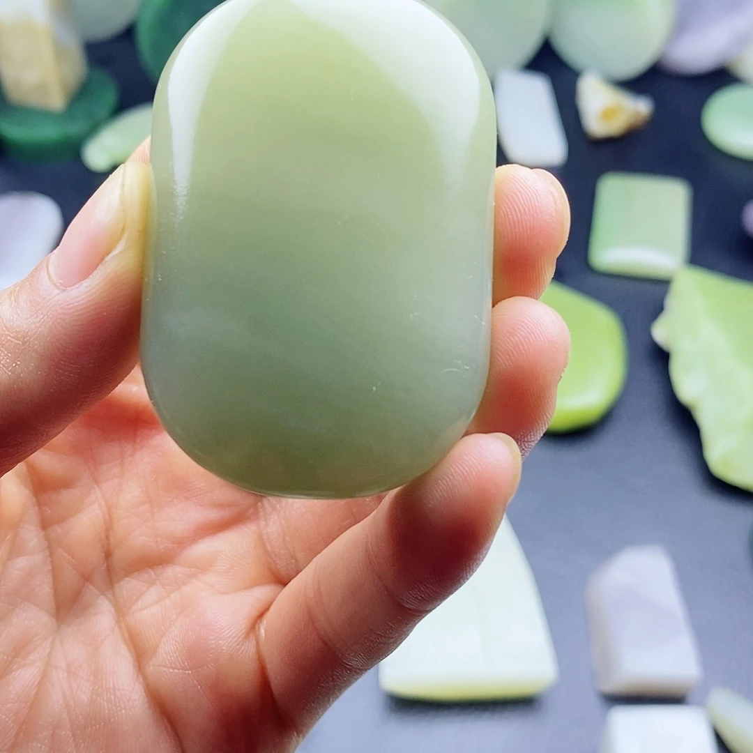 和田玉未镶嵌耳坠