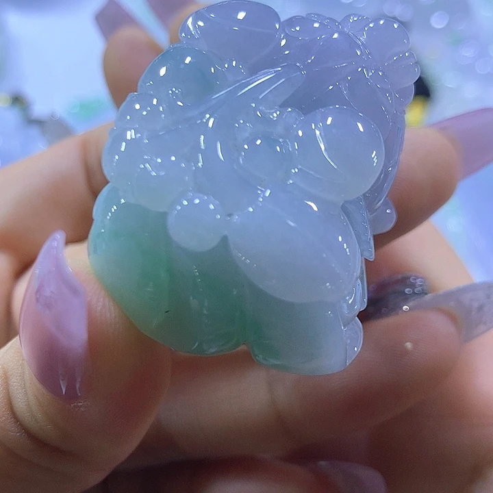翡翠未镶嵌颈饰天然翡翠A货吊坠