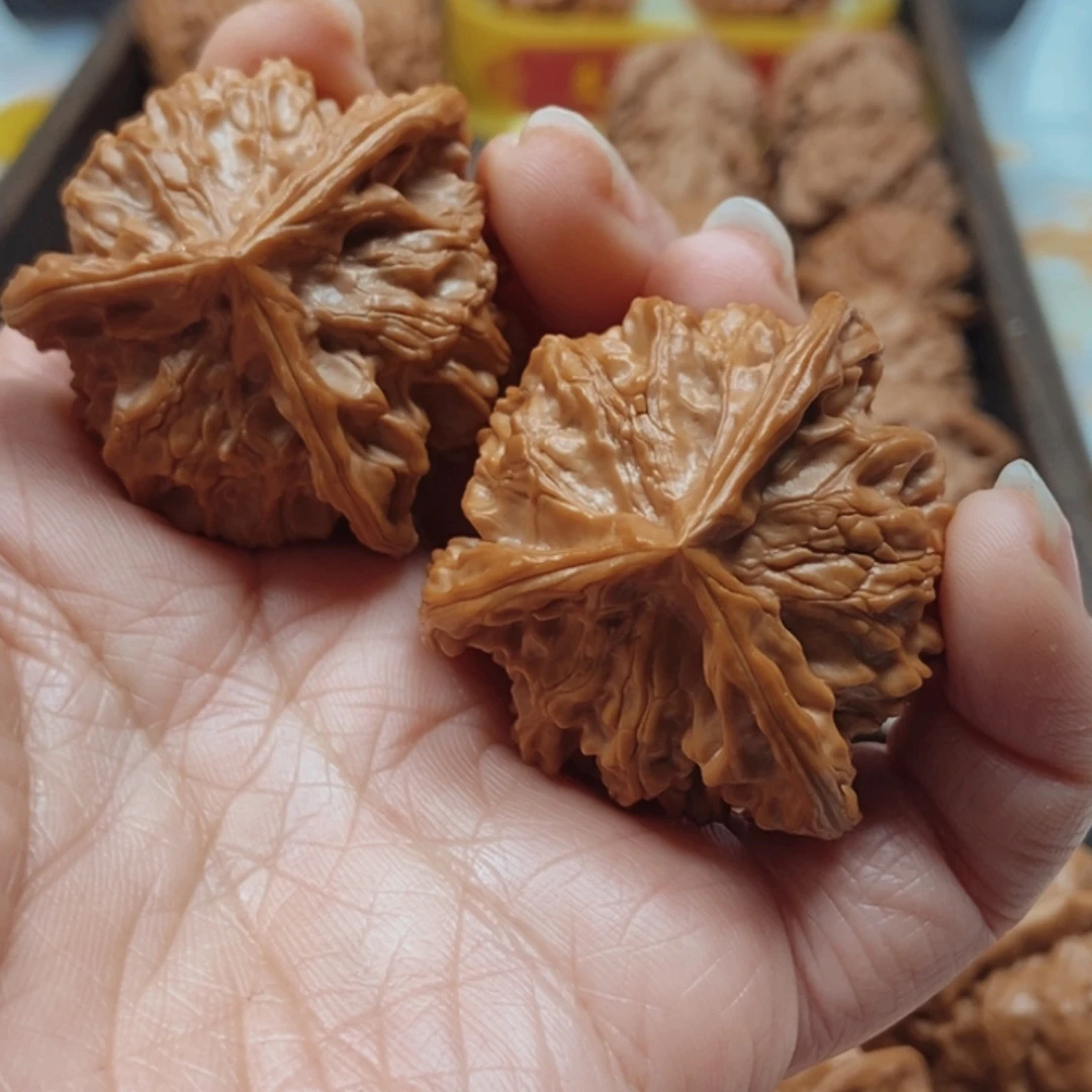 开***生文玩核桃手串盘山