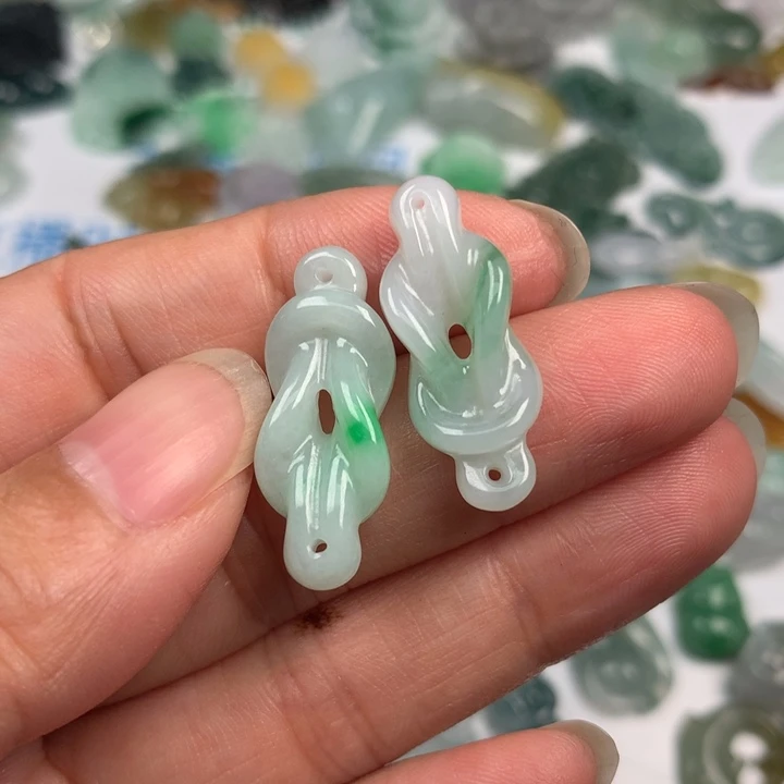 *****翡翠未镶嵌颈饰翡翠