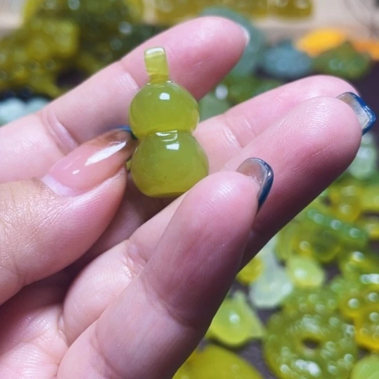 蛇纹石玉合金颈饰