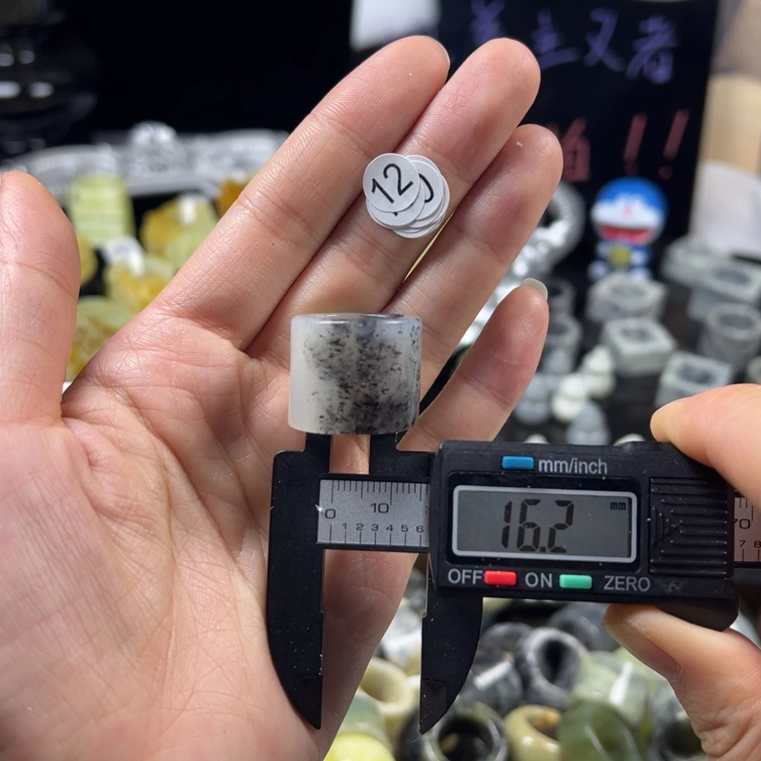 蛇纹石玉未镶嵌戒指