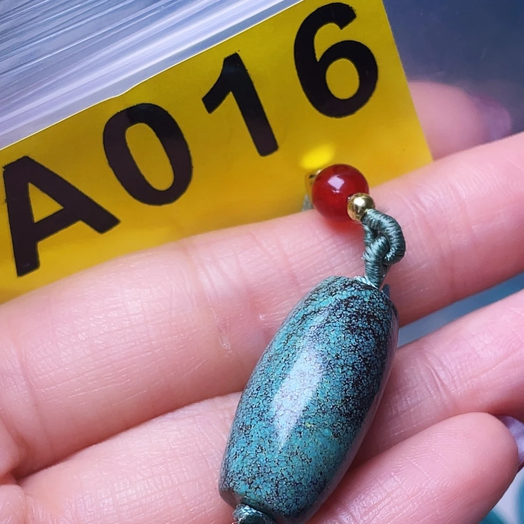 十堰原生态绿石头特色手工配饰