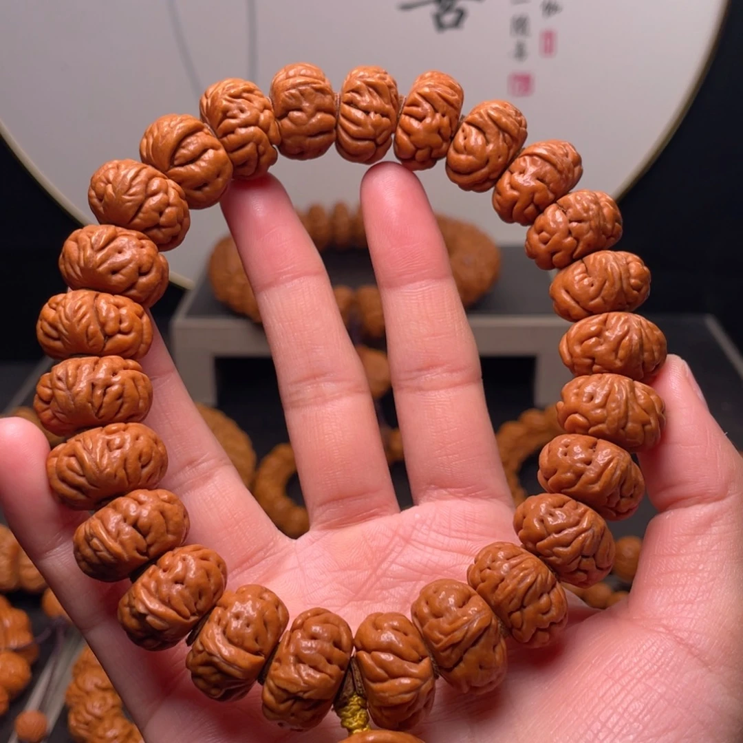 吊坠桃核18尺寸白玉龙