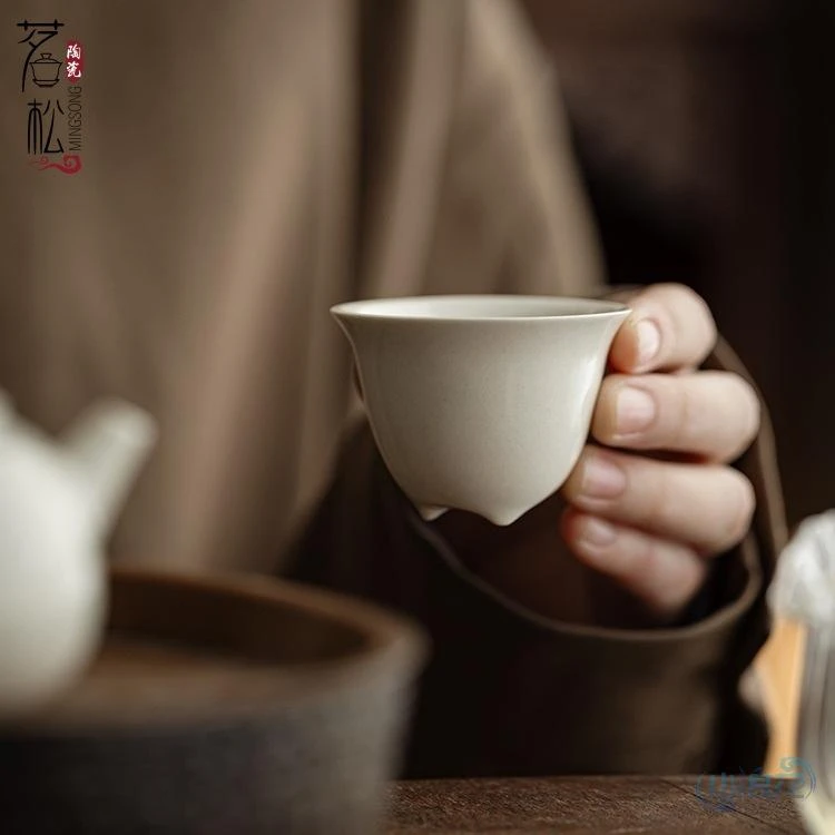 当代草木灰釉小号茶杯三足仿宋主人杯家用中式手工陶瓷品茗杯手工