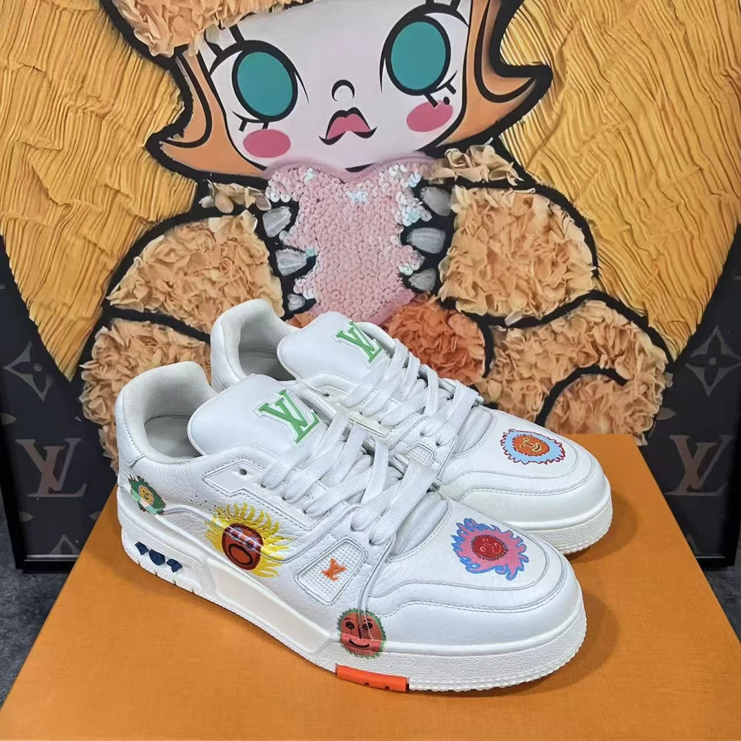未使用 LouisVuitton/路易威登 草间弥生联名涂鸦白太阳trainer