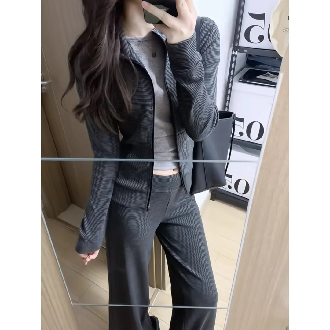早秋灰色正肩条纹修身外套女2025新款收腰卫衣上衣运动套装老钱风