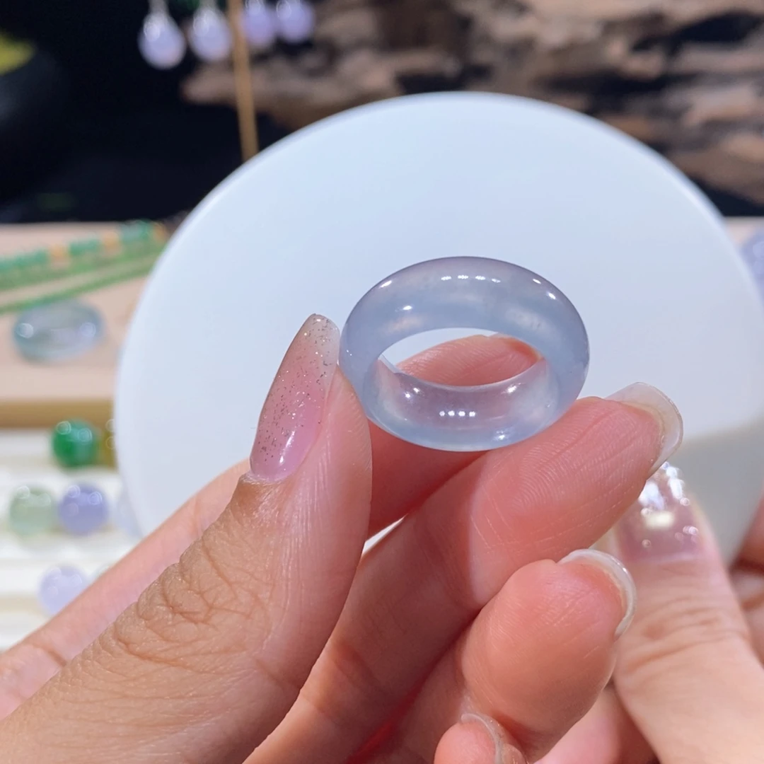 翡翠未镶嵌颈饰翡翠高冰蓝底戒圈