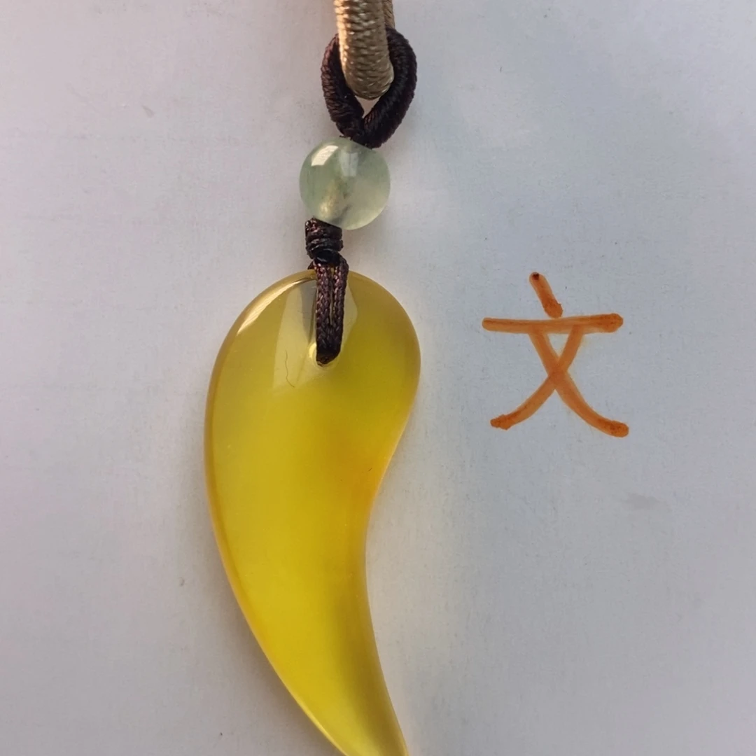 未镶嵌琥珀珠宝奇石18