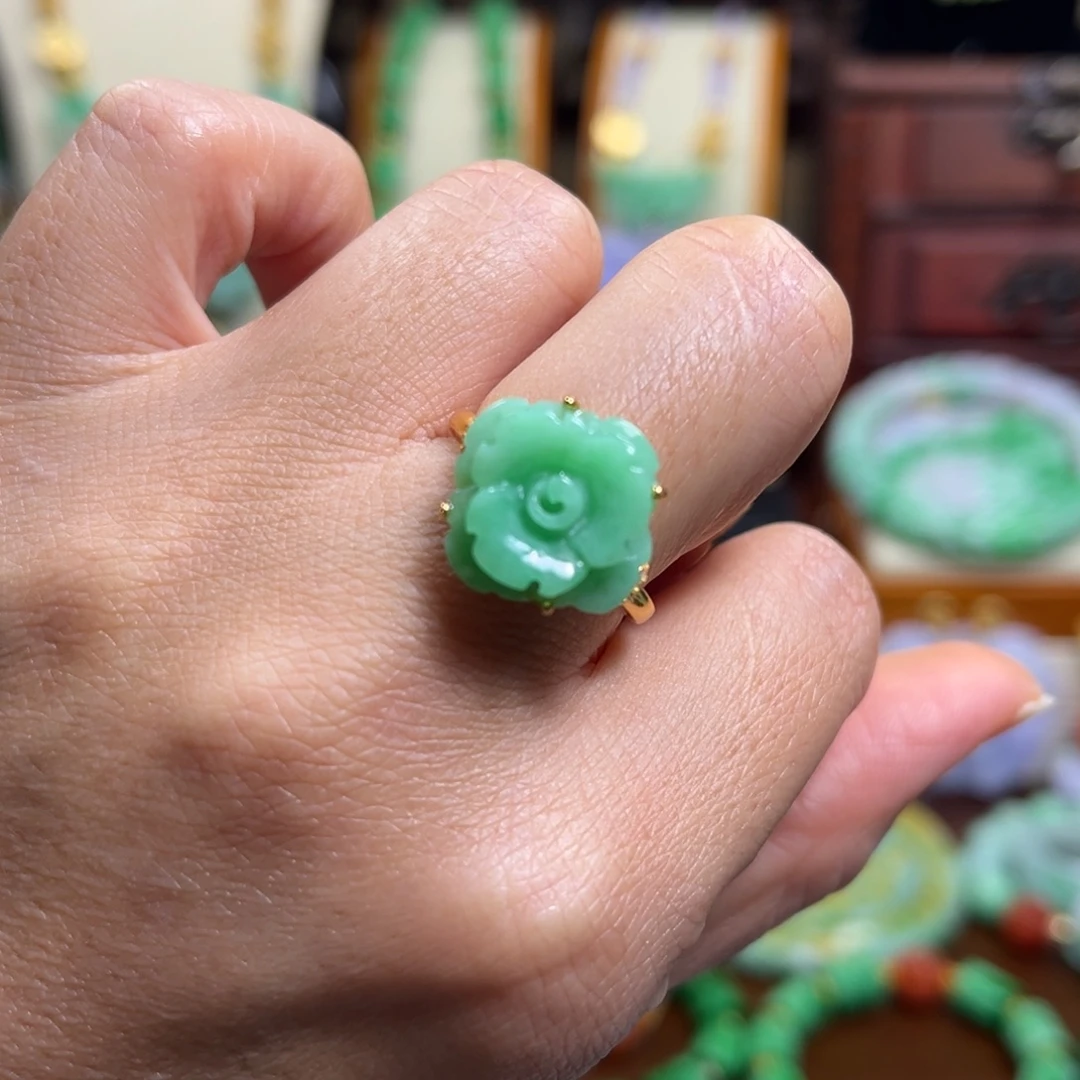 翡翠未镶嵌颈饰天然翡翠戒指