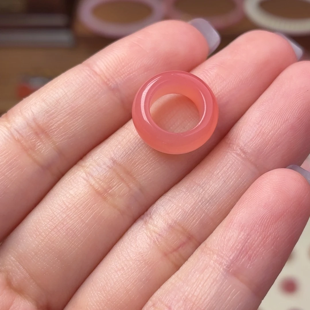 王***雪玛瑙/玉髓未镶嵌配饰