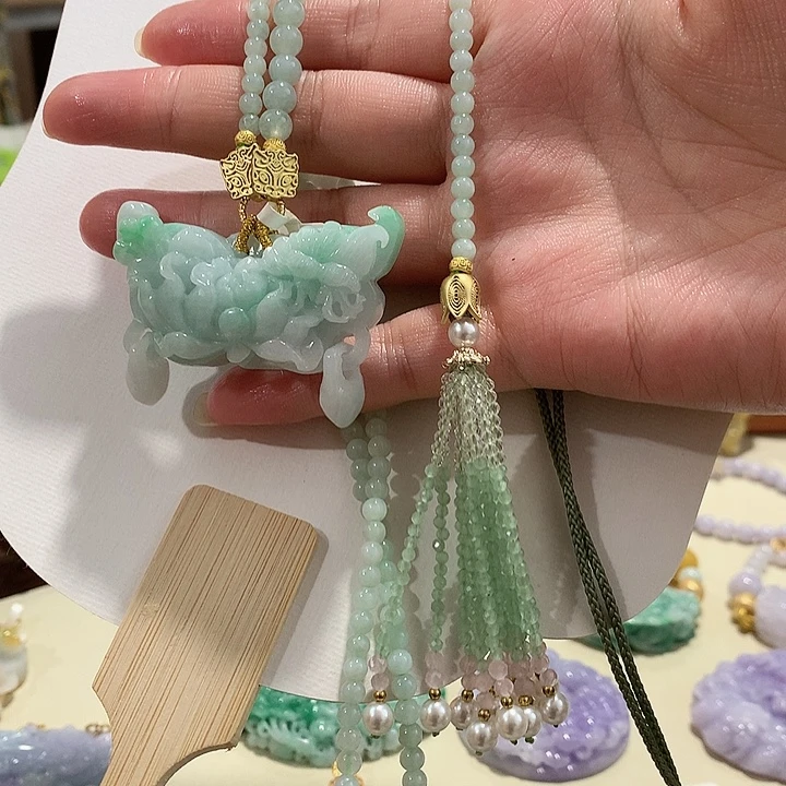 翡翠未镶嵌颈饰翡翠吊坠