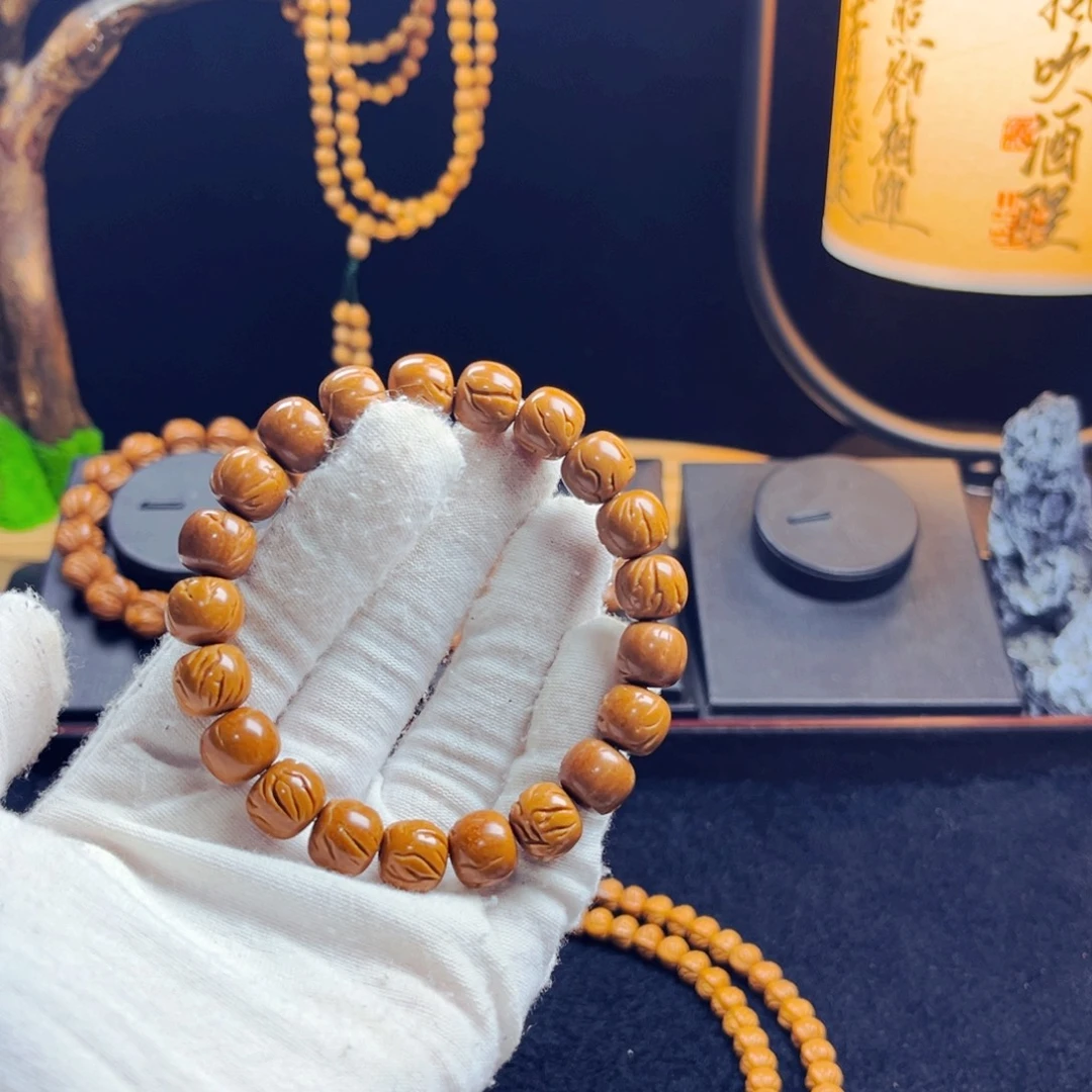 胡****吊坠桃核野生桃核