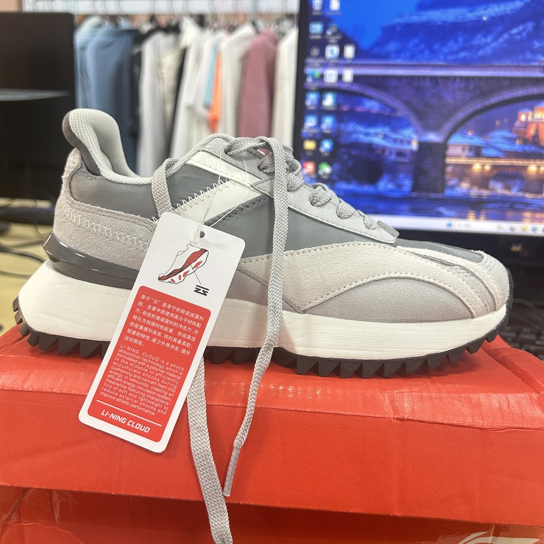 《B品以直播展示为准》（X919)李宁女子运动鞋 鞋面微脏 AGCS262-6