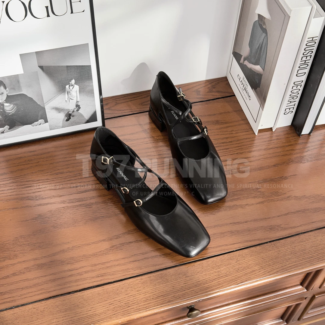 2025春季新款春季新款法式时尚百搭中跟圆头浅口镂空单鞋女G1562