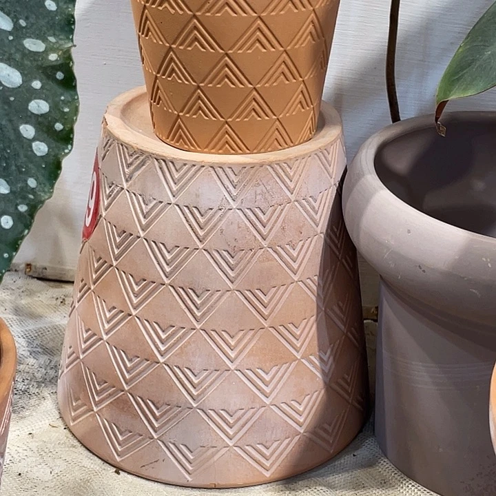 18×17花盆一个，，，，，