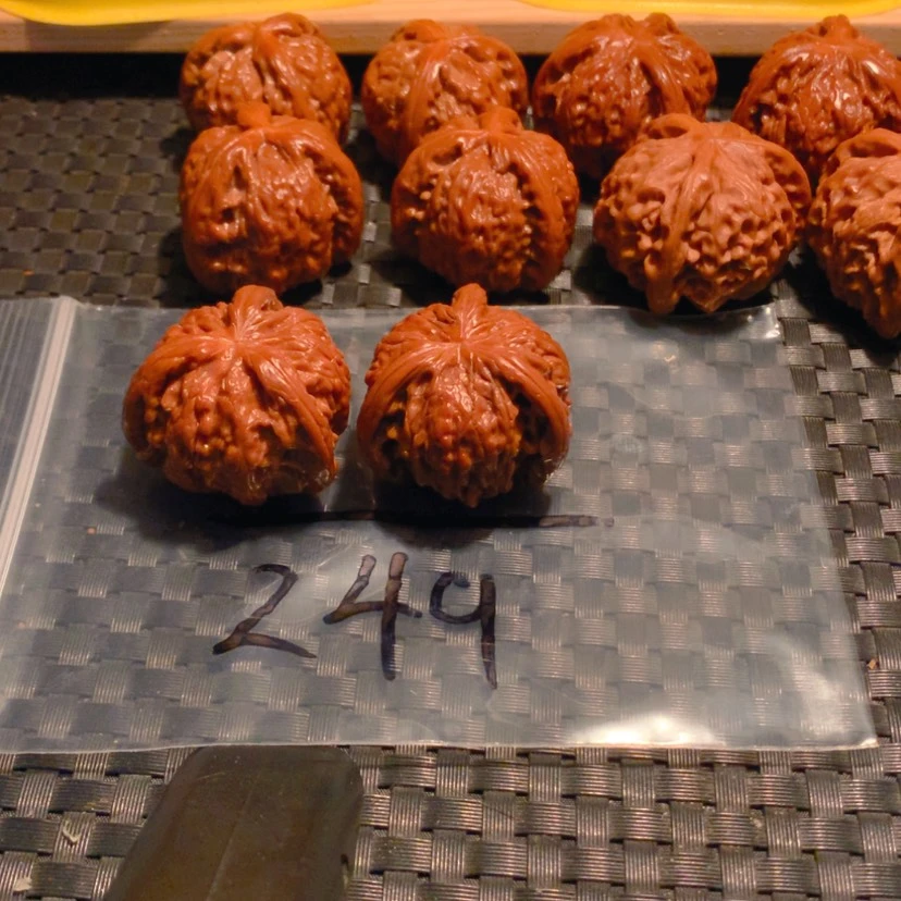 【闪购商品】文玩核桃吊坠普*海核桃