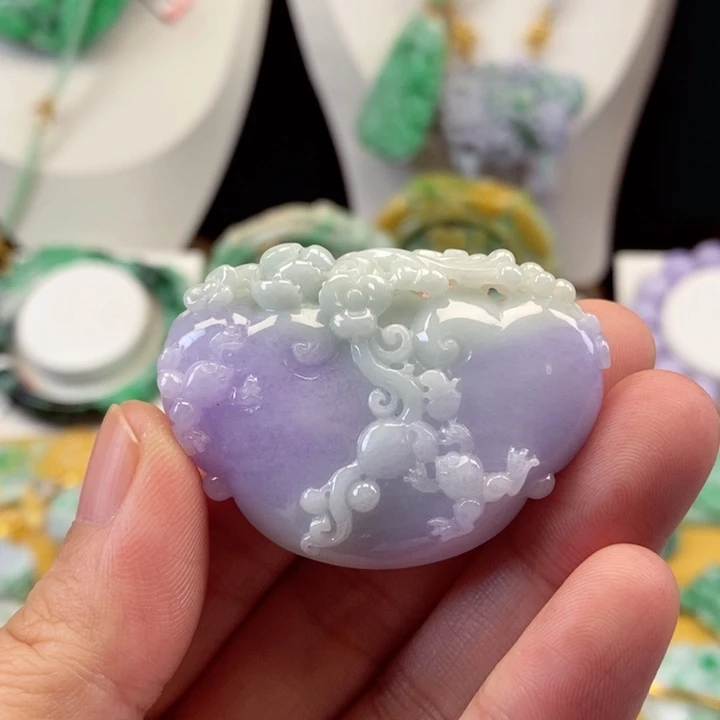 翡翠颈饰未镶嵌翡翠吊坠