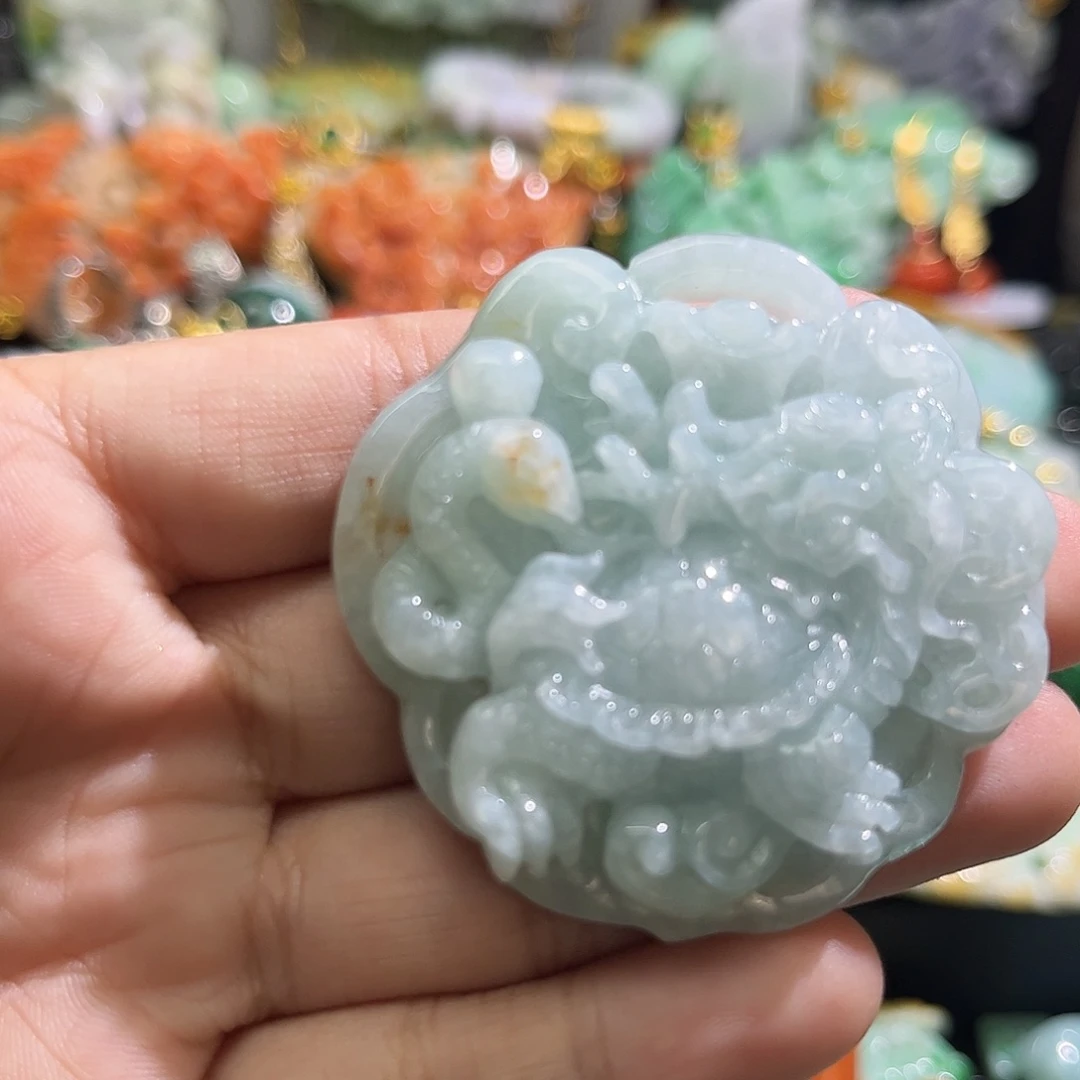 颈饰未镶嵌翡翠待编织