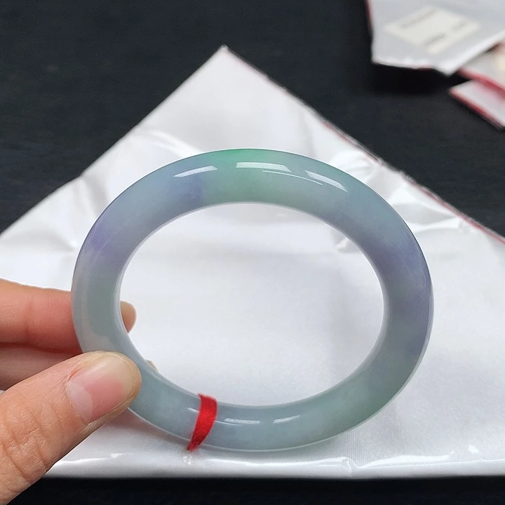 未镶嵌手镯（圆镯）翡翠D*y57➕有纹