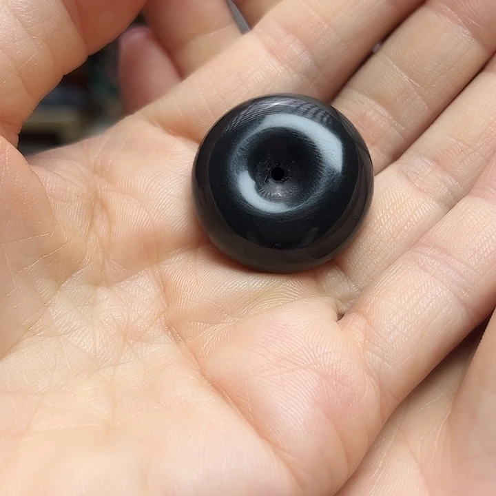 和田玉（墨玉）未镶嵌颈饰平安扣