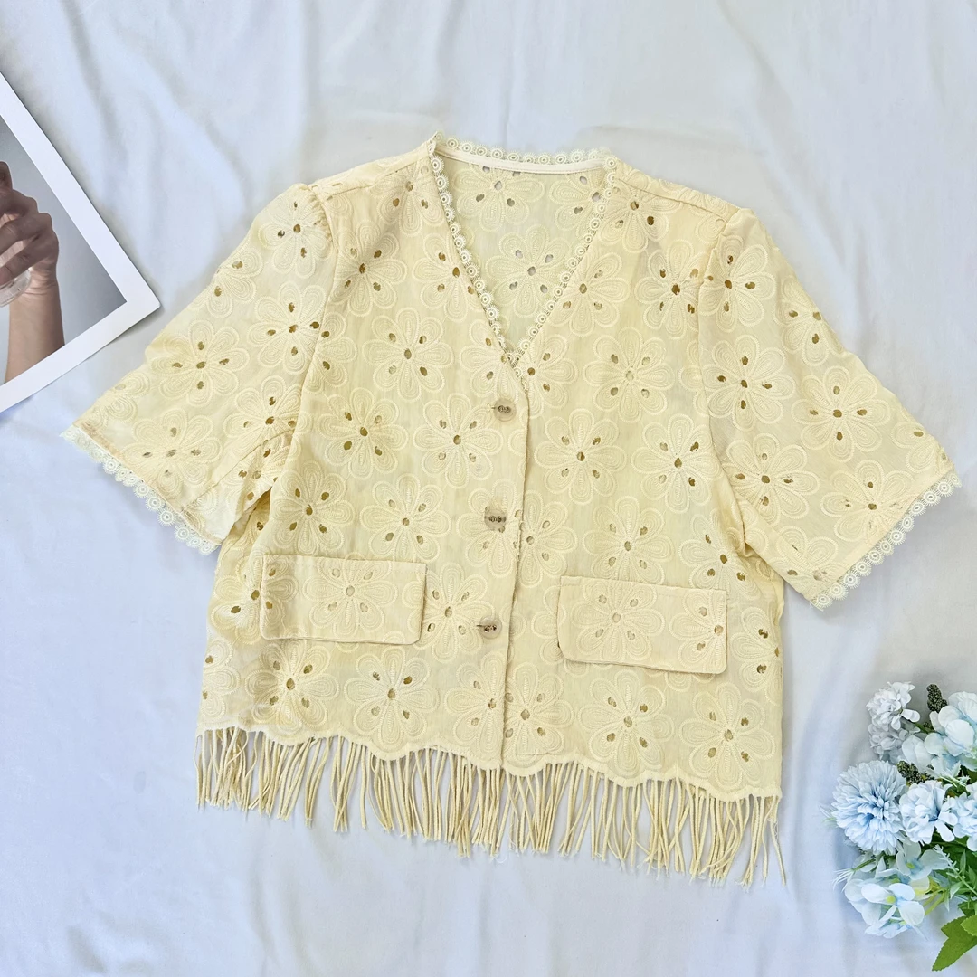 【叶子服饰】夏季新款刺绣镂空V领流苏短袖衬衫678