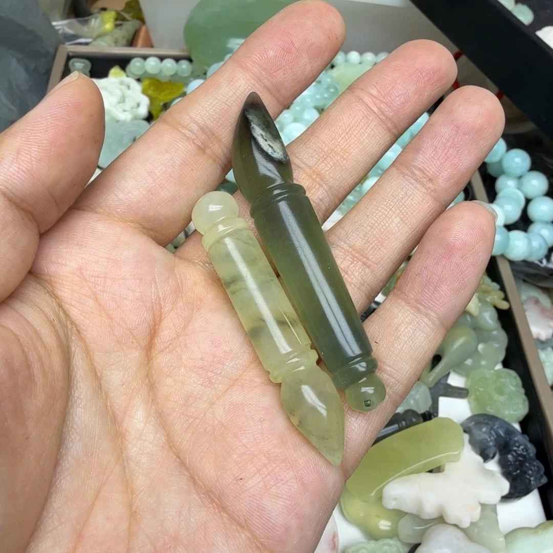蛇纹石玉合金颈饰?****↣