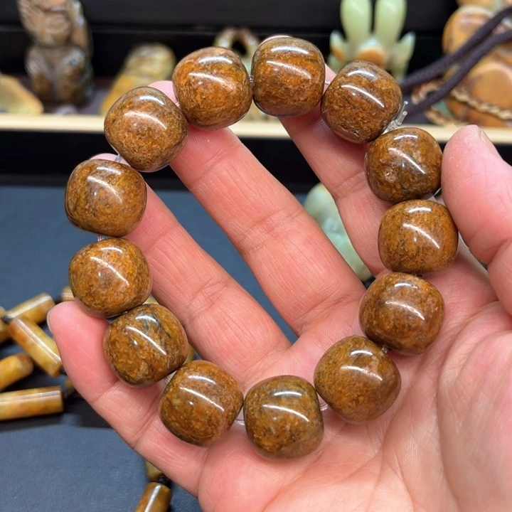岫岩河磨玉（透闪石质玉）未镶嵌把件