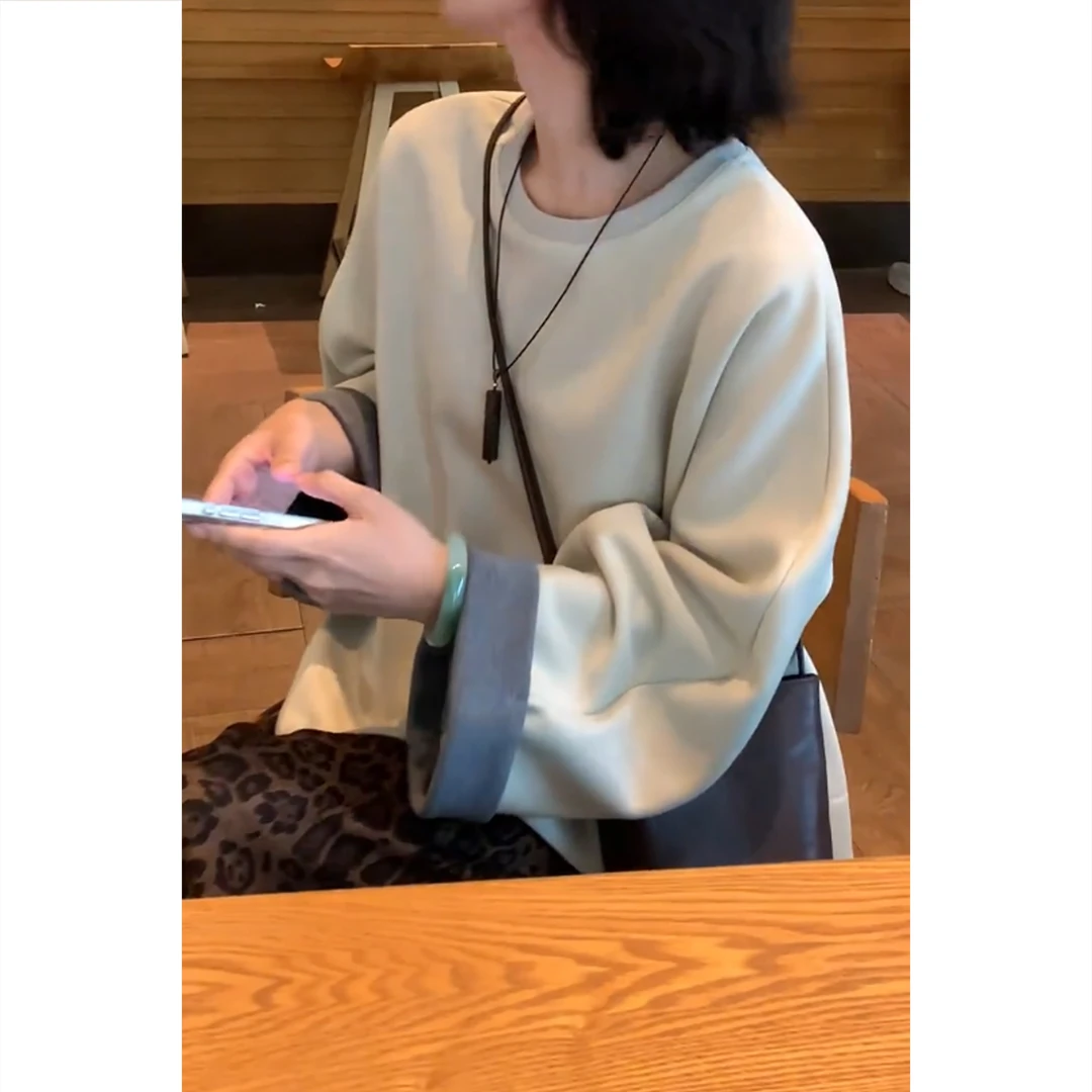 艾塔莉秋冬新款女气质百搭上衣撞色款显瘦慵懒风宽松复古圆领卫衣