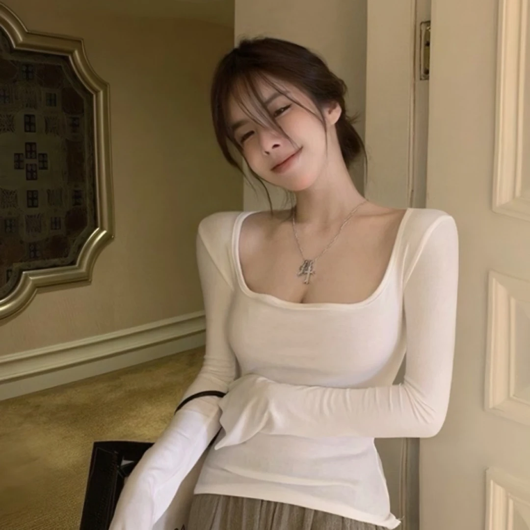 性感露锁骨U领白色ins风早秋辣妹紧身内搭弹力修身上衣长袖打底衫
