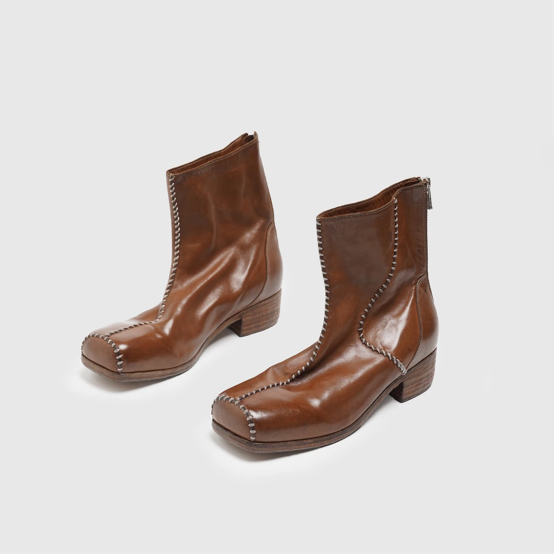 高档时尚舒适马皮水洗做旧靴子女手工马克缝线方头低跟后拉链短靴