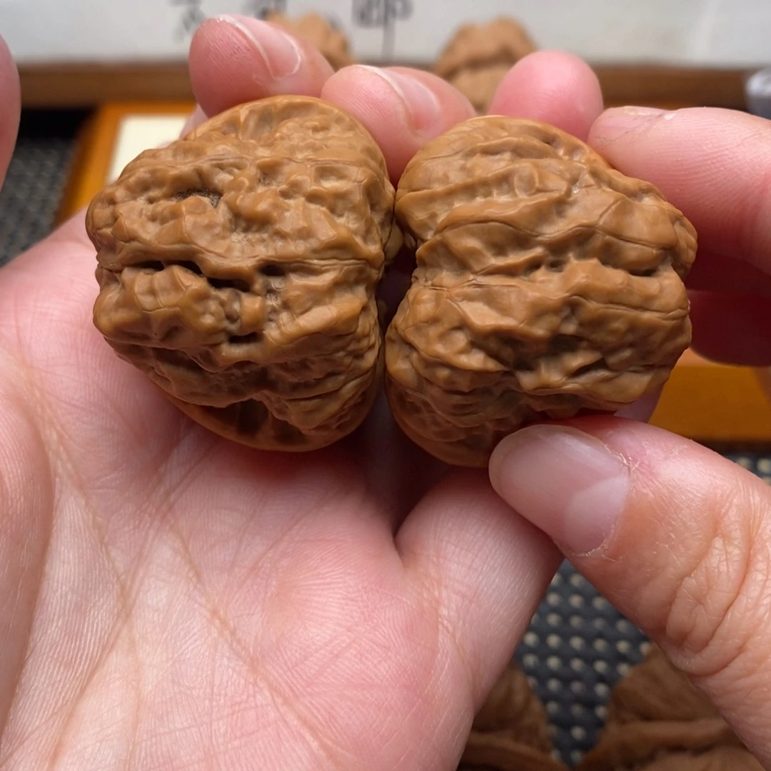 文玩核桃把件边36左右