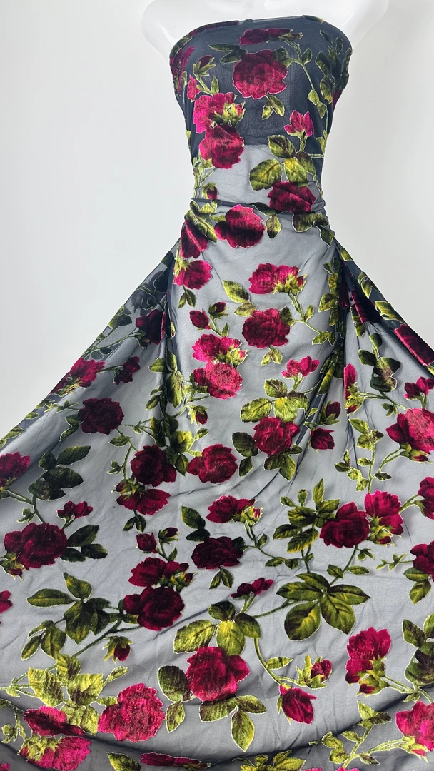 最新款的 玫瑰花形 atir gulluk xi ping duhawa 布料