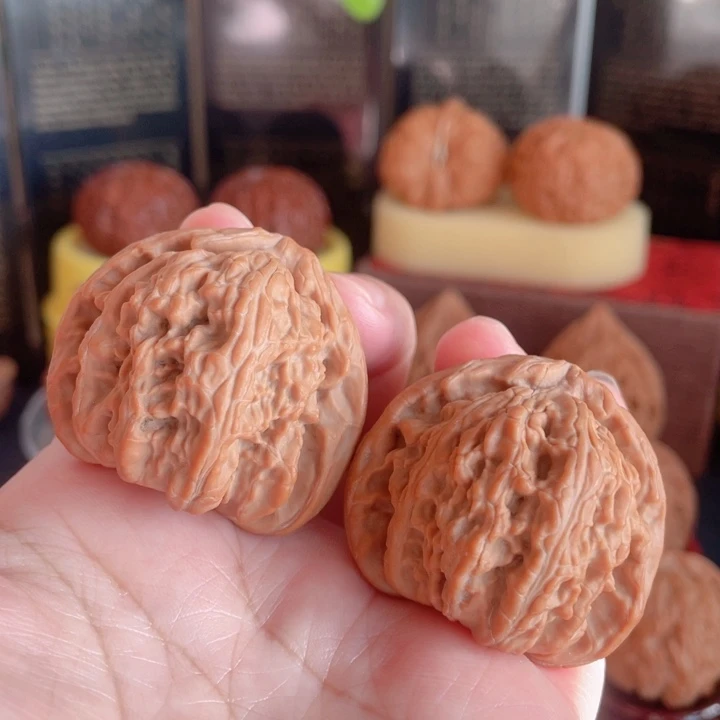 文玩核桃吊坠39全品三角白