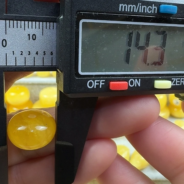 蜜蜡未镶嵌裸石27杂