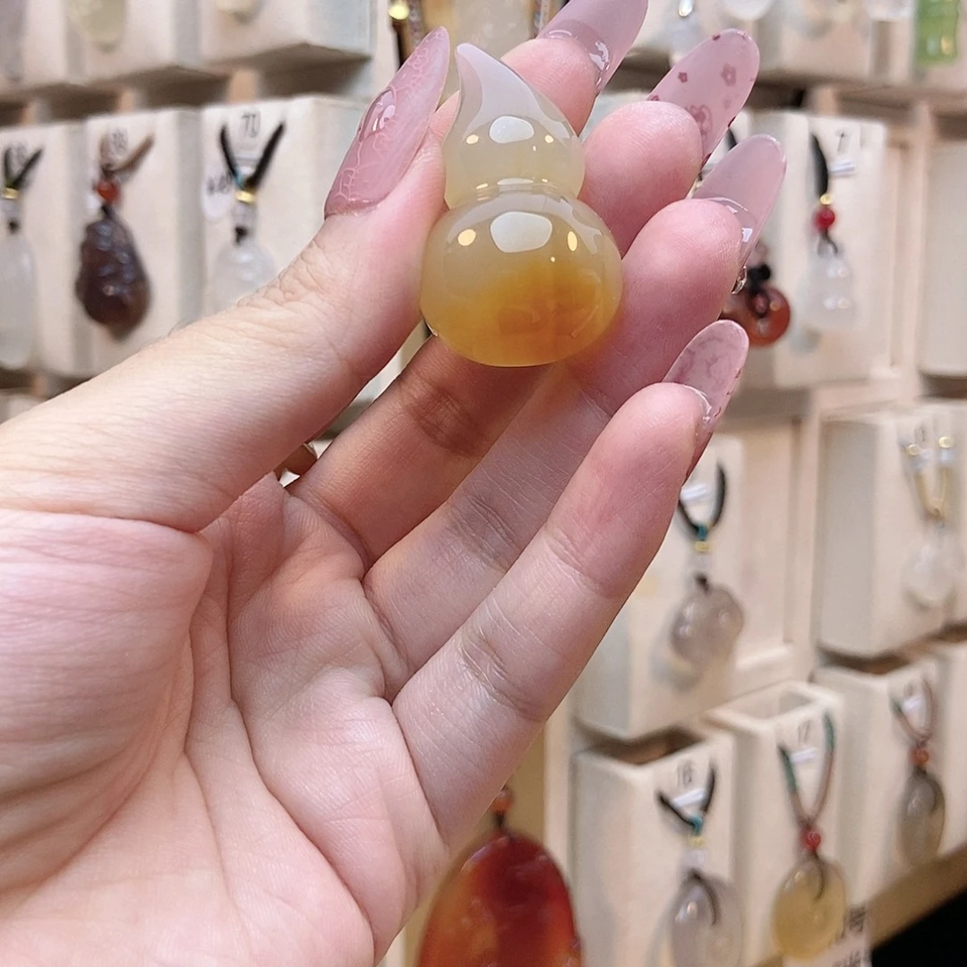 佳***)玛瑙/玉髓未镶嵌颈饰