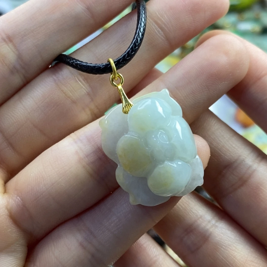 翡翠未镶嵌颈饰吊坠