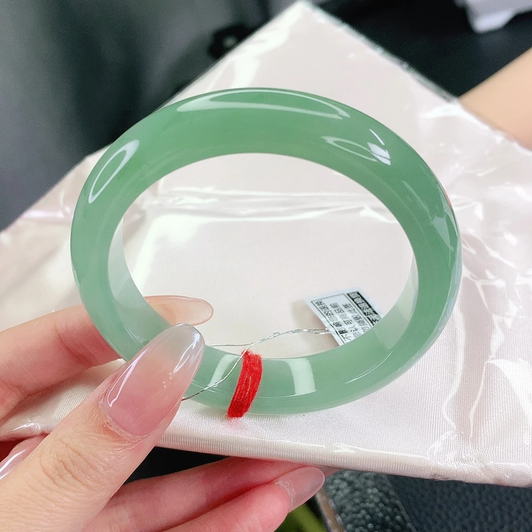 翡翠未镶嵌手镯54圈