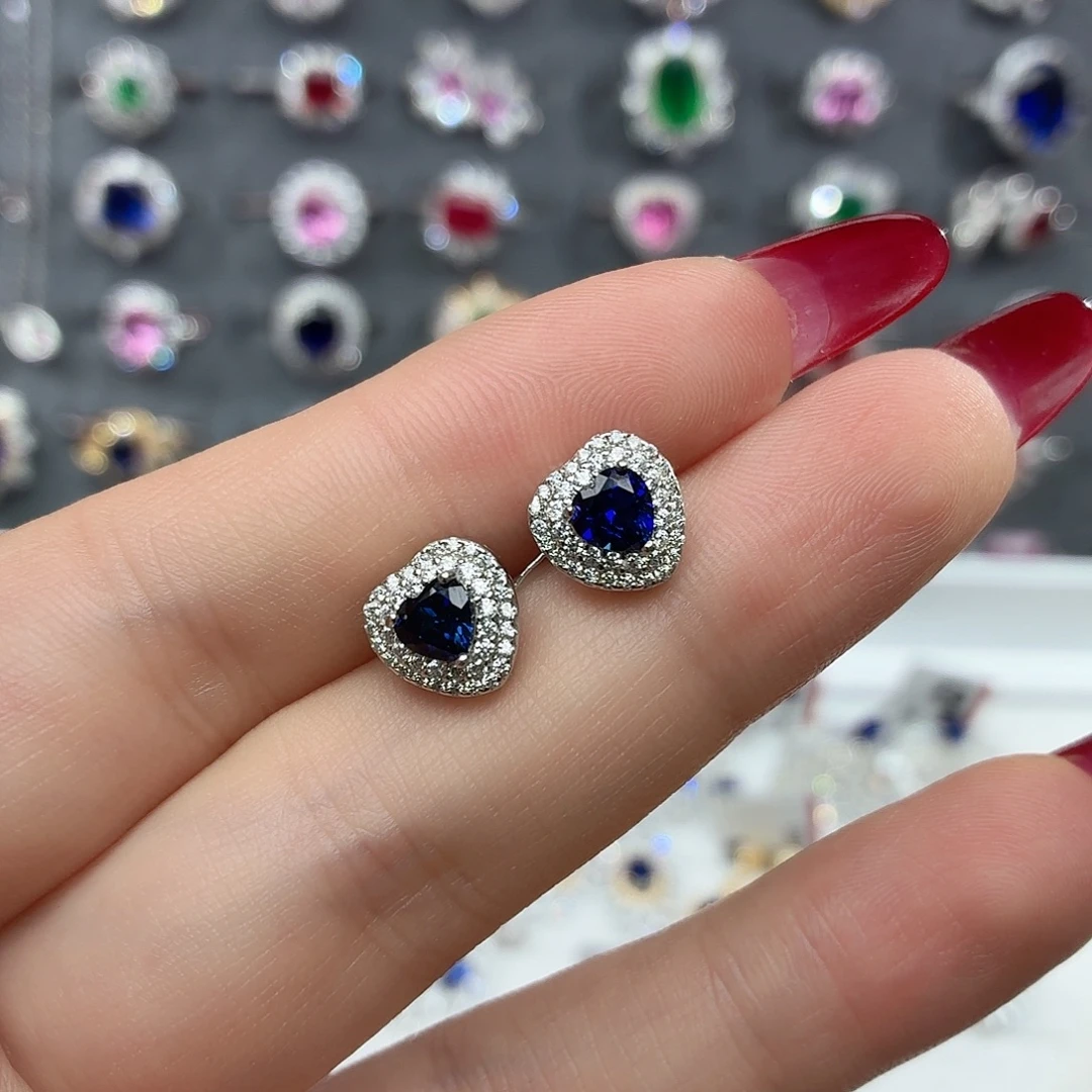 925银培育皇家蓝色宝石