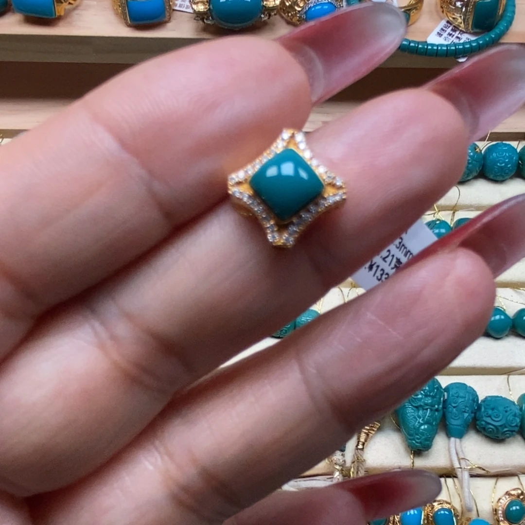 绿松石18K金镶嵌珠宝奇石